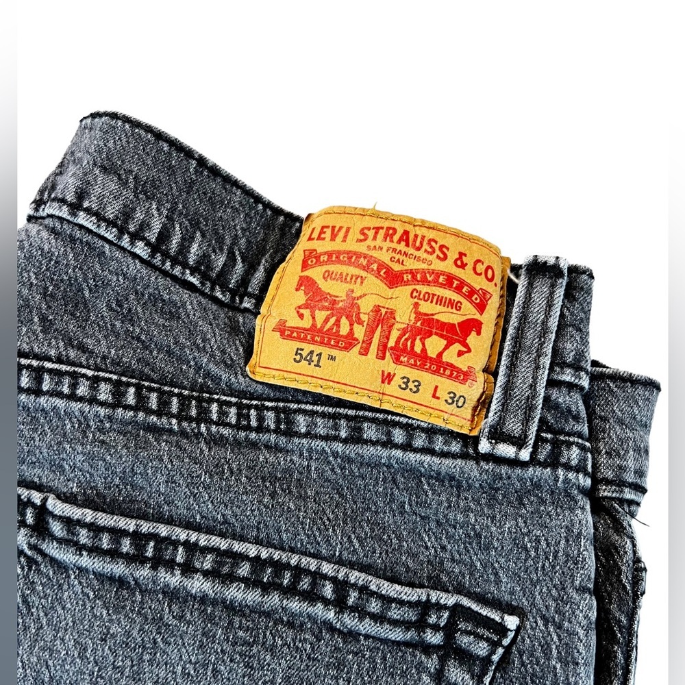 Levi’s 541 Athletic Taper Denim Jeans Men’s 33x28 Dark Gray Casual - Picture 3 of 8